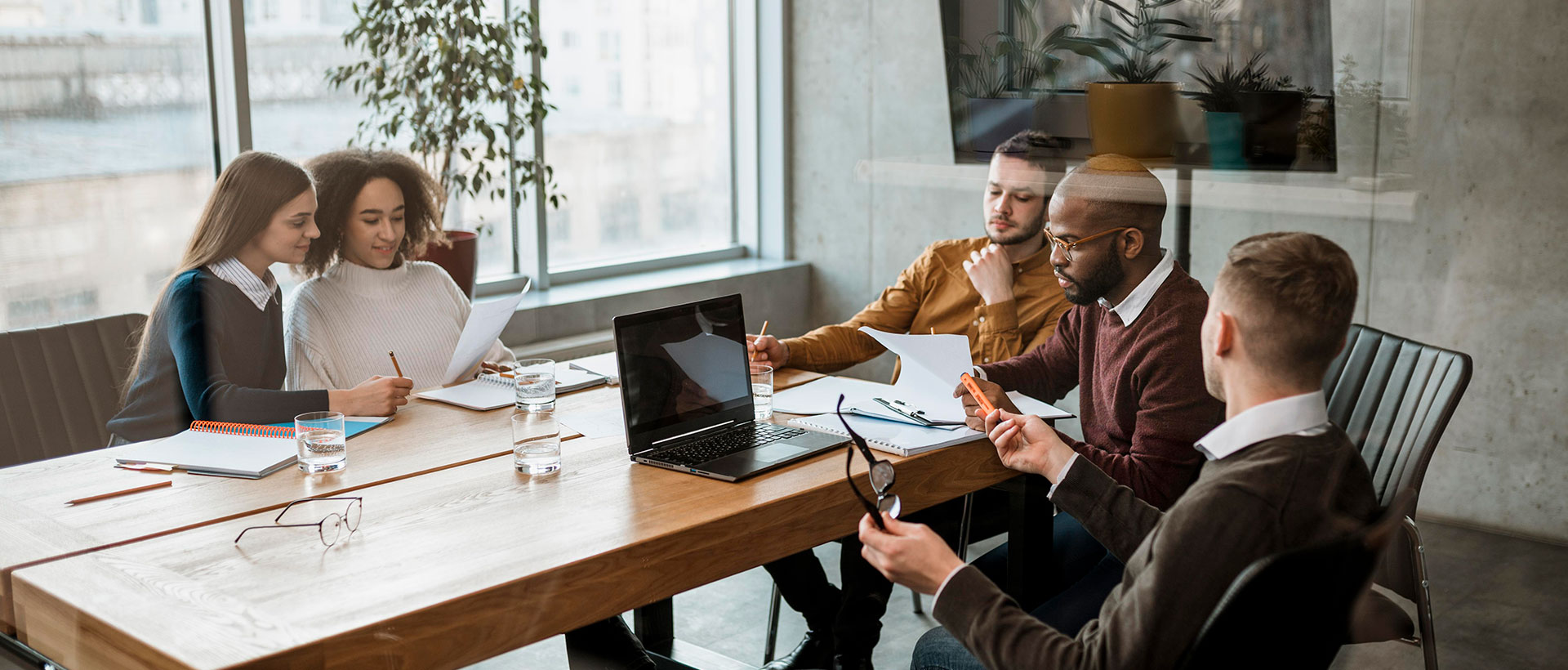 Acreditamos que, ao aliar boas técnicas jurídicas, experiência e visão de mercado, é possível atingir soluções mais eficazes, práticas e seguras.